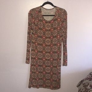 Loveappella long sleeve dress; light material